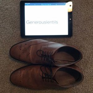 Banana Republic Tan Men’s Oxfords